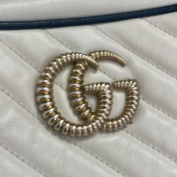 Gucci like new cream and Navy - Picture 3 of 9